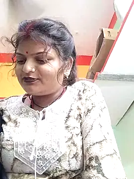 Hot mirchjii online show from 11/04/25, 03:44