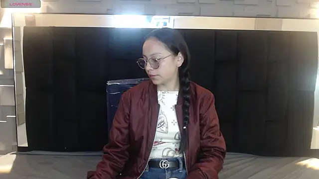 katalina07 1 online show from 12/17/25, 01:17