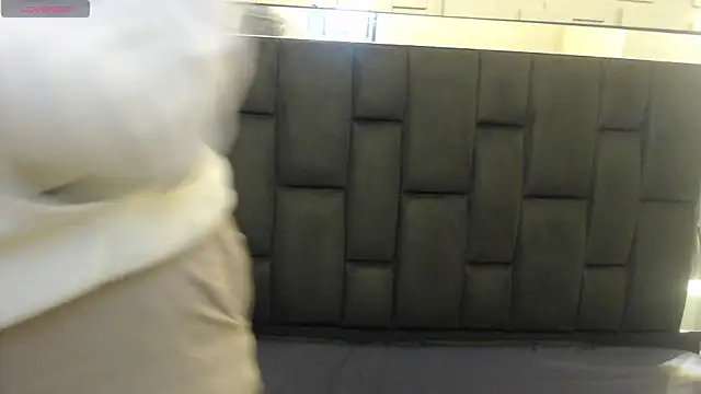 katalina07 1 online show from 12/18/25, 02:23