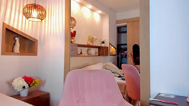 Snapshot of Emilly_Beaumont chatting on 01/07/26, 01:13 Emilly Beaumont online show from 01/07/26, 01:13