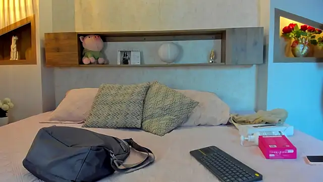 Emilly Beaumont online show from 04/01/26, 11:33