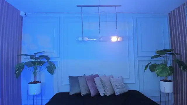 keytinthomson  online show from 04/21/26, 07:28