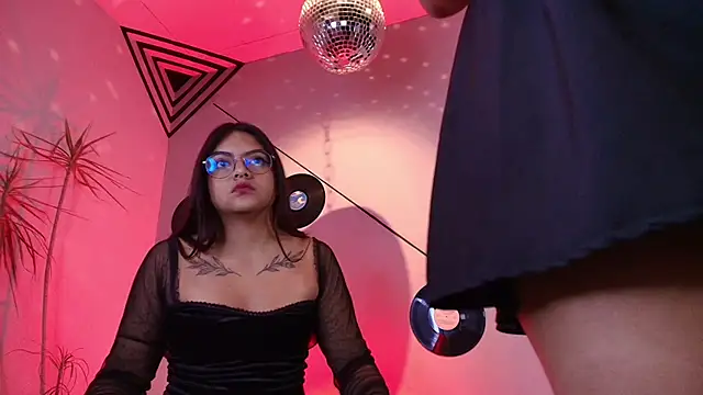 Lilith and Khloe online show from 09/13/25, 11:21