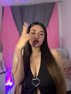 Snapshot of Linda_Bellucci chatting on 07/29/26, 03:04 Linda Bellucci online show from 07/29/26, 03:04