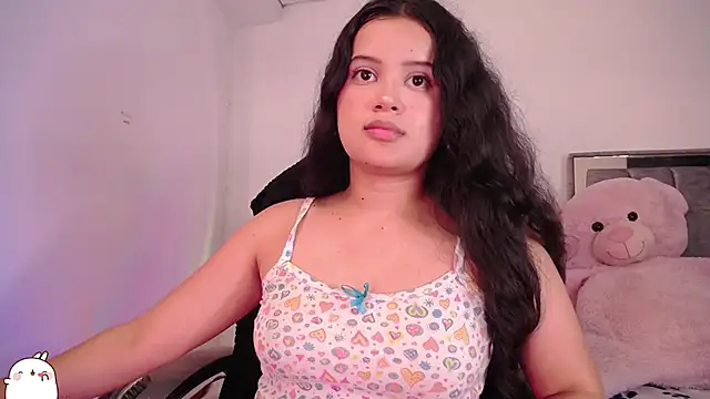 danei   online show from 11/07/25, 10:32