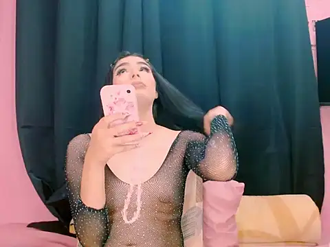 Snapshot of _crystal23_ chatting on 10/19/25, 05:19  crystal23  online show from 10/19/25, 05:19