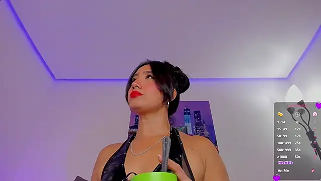 Snapshot of eva_rain_ chatting on 11/13/25, 04:00 eva rain online show from 11/13/25, 04:00