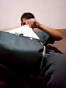 Snapshot of Golonzo1996 chatting on 10/08/25, 10:51 Golonzo1996 online show from 10/08/25, 10:51