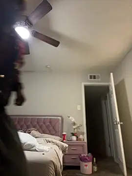 Snapshot of Dolla-Billlz chatting on 04/04/26, 07:39 Dolla-Billlz online show from 04/04/26, 07:39