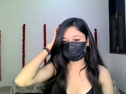 Snapshot of GUDIYA_BAB chatting on 11/02/25, 06:05 GUDIYA BAB online show from 11/02/25, 06:05