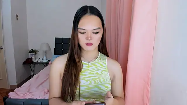 Snapshot of ameliamaureen chatting on 09/10/25, 10:48 ameliamaureen online show from 09/10/25, 10:48