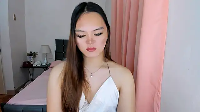 Snapshot of ameliamaureen chatting on 09/17/25, 04:19 ameliamaureen online show from 09/17/25, 04:19