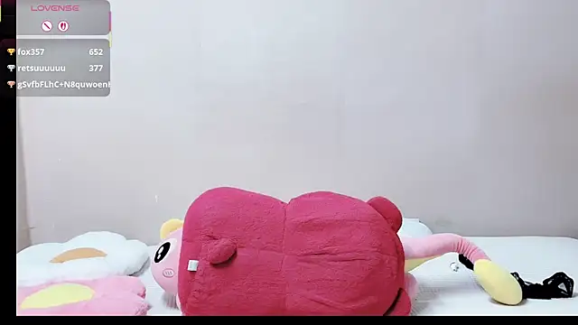 phuongnhi  online show from 10/21/25, 04:30