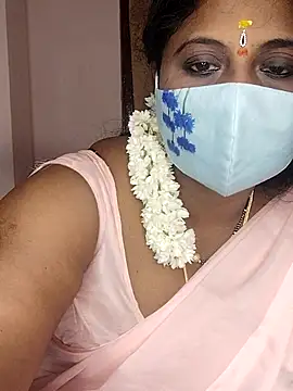 Snapshot of telugu_Geetha30 chatting on 10/13/25, 07:41 telugu Geetha30 online show from 10/13/25, 07:41