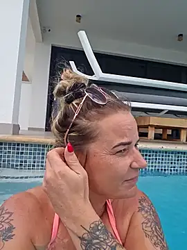 Mrs-Aurora online show from 04/08/26, 03:23