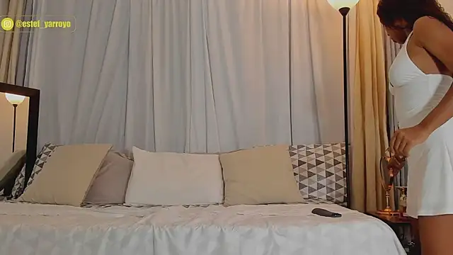 Estefy arroyo1 online show from 01/11/26, 08:14