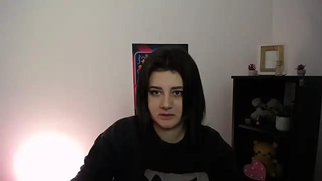 Snapshot of Katrin_kiss_ chatting on 10/08/25, 12:47 Katrin kiss online show from 10/08/25, 12:47
