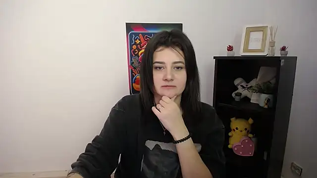 Snapshot of Katrin_kiss_ chatting on 10/17/25, 12:30 Katrin kiss online show from 10/17/25, 12:30