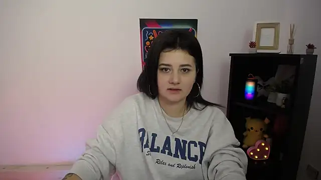 Snapshot of Katrin_kiss_ chatting on 10/19/25, 10:38 Katrin kiss online show from 10/19/25, 10:38