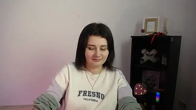 Katrin kiss  online show from 11/21/25, 01:54