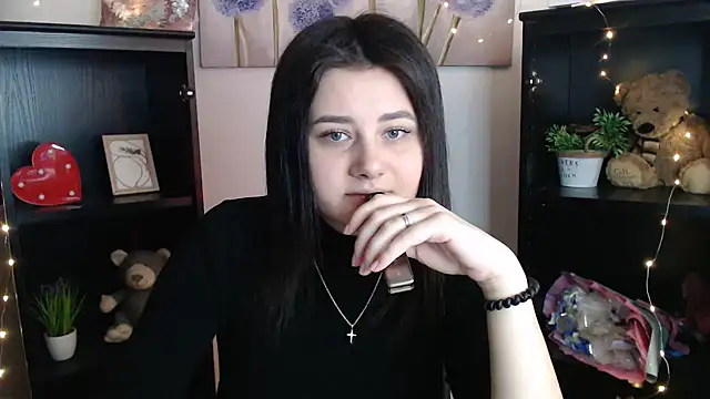 Katrin kiss  online show from 02/10/26, 12:20