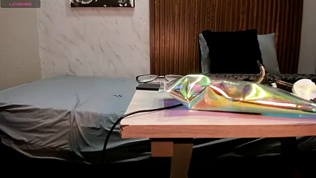 GiaBlaze  online show from 11/16/25, 03:34