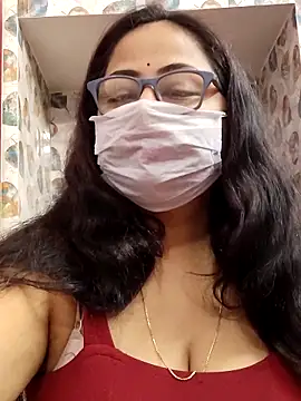 nisha 1110 online show from 04/13/26, 02:44