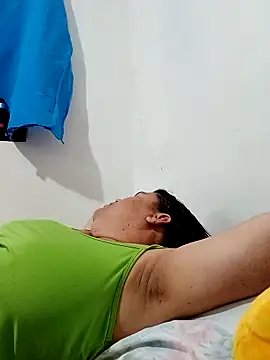 yaneth  online show from 09/18/25, 12:34