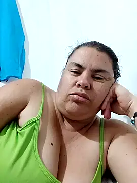 yaneth  online show from 09/19/25, 12:45