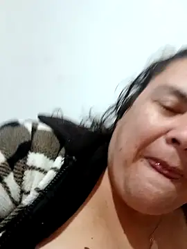 yaneth  online show from 12/21/25, 11:23