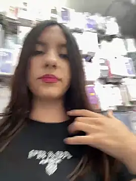 Snapshot of Katie_rawwww chatting on 01/06/26, 04:54 Katie rawwww online show from 01/06/26, 04:54