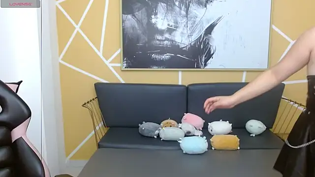 Snapshot of olivia_russo_ chatting on 11/07/25, 08:20 olivia russo online show from 11/07/25, 08:20