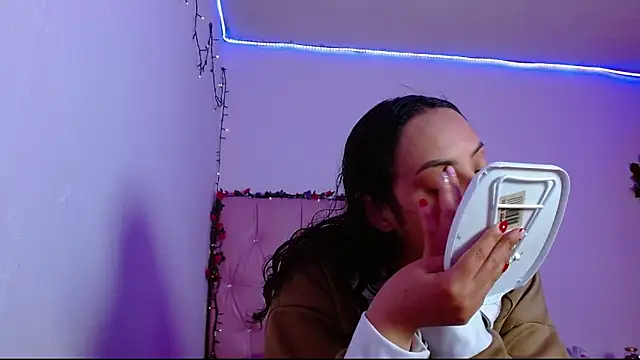 manumeow1 online show from 12/22/25, 10:07