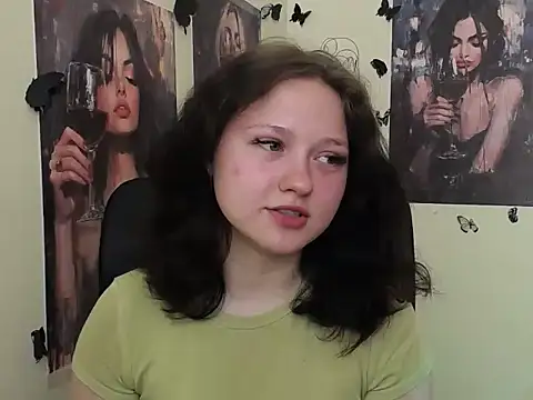LadyAlice  online show from 05/05/26, 06:21