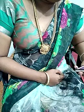 Snapshot of lolida69thamil chatting on 09/11/25, 06:13 lolida69thamil online show from 09/11/25, 06:13