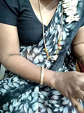 Snapshot of lolida69thamil chatting on 09/21/25, 03:57 lolida69thamil online show from 09/21/25, 03:57