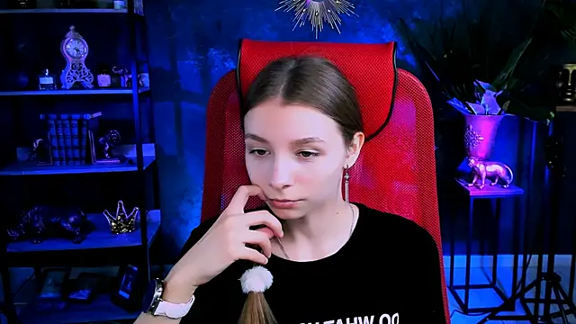 Snapshot of JulieDaniel chatting on 09/11/25, 08:14 JulieDaniel online show from 09/11/25, 08:14