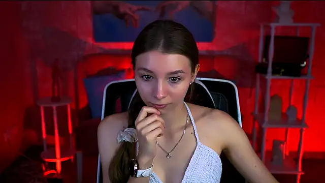 Snapshot of JulieDaniel chatting on 09/19/25, 04:25 JulieDaniel online show from 09/19/25, 04:25