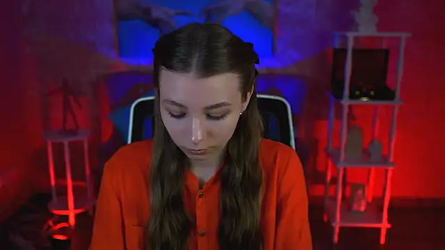 Snapshot of JulieDaniel chatting on 09/24/25, 08:06 JulieDaniel online show from 09/24/25, 08:06