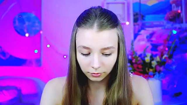 Snapshot of JulieDaniel chatting on 10/02/25, 04:19 JulieDaniel online show from 10/02/25, 04:19