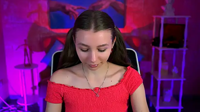 Snapshot of JulieDaniel chatting on 10/04/25, 08:23 JulieDaniel online show from 10/04/25, 08:23