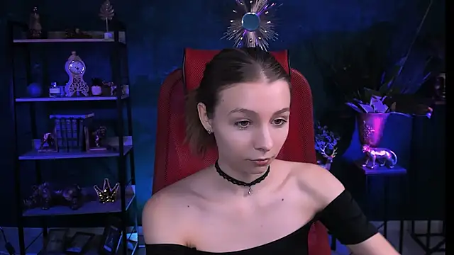 Snapshot of JulieDaniel chatting on 10/11/25, 04:22 JulieDaniel online show from 10/11/25, 04:22