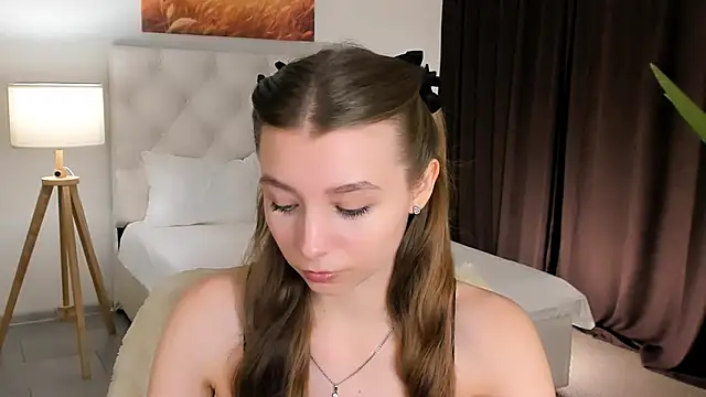 Snapshot of JulieDaniel chatting on 10/29/25, 08:16 JulieDaniel online show from 10/29/25, 08:16