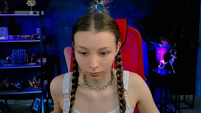 Snapshot of JulieDaniel chatting on 11/20/25, 04:23 JulieDaniel online show from 11/20/25, 04:23