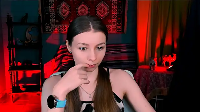 Snapshot of JulieDaniel chatting on 12/05/25, 04:21 JulieDaniel online show from 12/05/25, 04:21