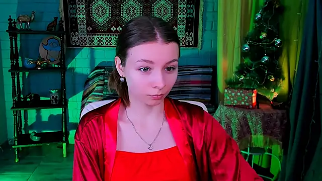 Snapshot of JulieDaniel chatting on 12/15/25, 08:18 JulieDaniel online show from 12/15/25, 08:18