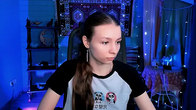 JulieDaniel online show from 02/19/26, 04:19