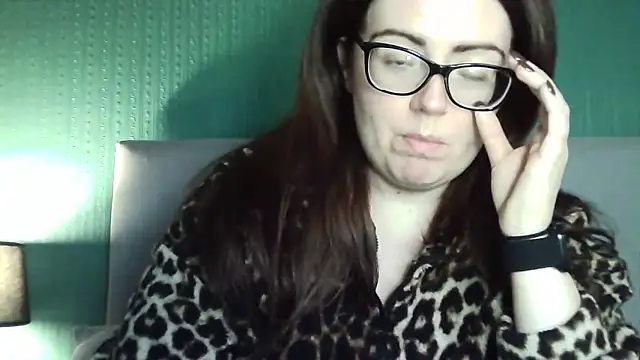 Snapshot of Curvy-BellaX chatting on 10/01/25, 02:34 Curvy-BellaX online show from 10/01/25, 02:34