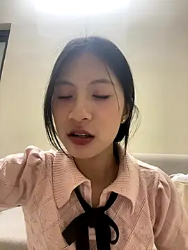 Lil-Gi online show from 09/19/25, 04:40