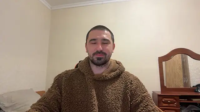 Snapshot of Hard_to_Obey chatting on 02/04/26, 06:36 Hard to Obey online show from 02/04/26, 06:36